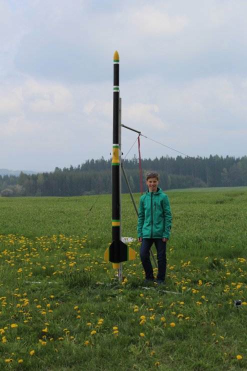 img_8377dvoustupnovy dragon ivo skla - lidske meritko